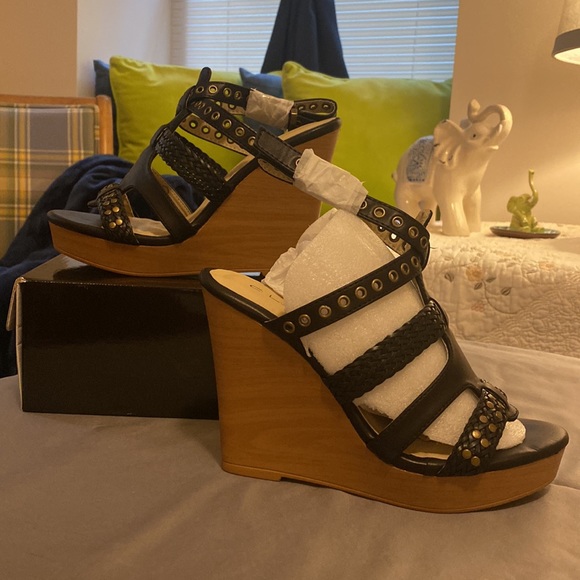 Wedge Sandals Studded & Riveted Black New with tags in box C Label - Picture 6 of 7